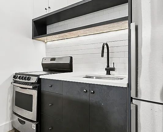 4th image of 30 Belvidere St #3A