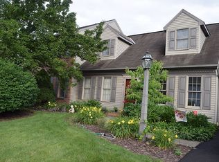 749 Fieldstone Ln, Elizabethtown, PA 17022