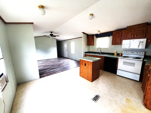 20327 Clyde Dr #B, New Caney, TX 77357