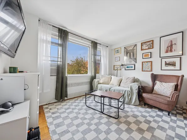 3725 Henry Hudson Parkway West image 2 of 6