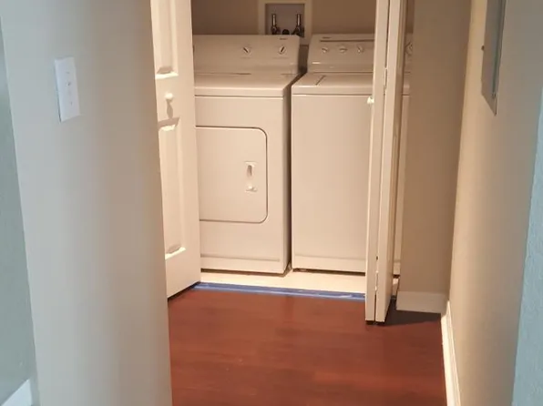 1064 N Tamiami Trl, Sarasota, FL