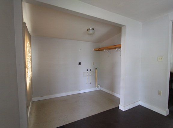 3rd image of 1512 Division Ave