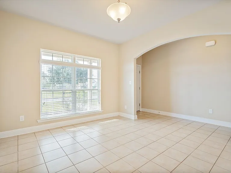 23946 Devonfield Ln — Photo 13