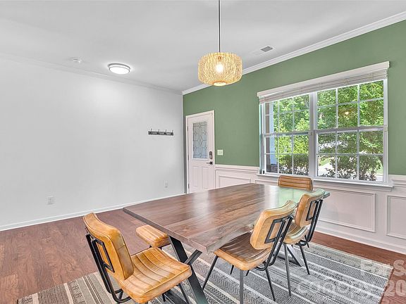 4th image of 112 Kingsway Dr