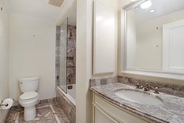 Rented by Compass | media 45