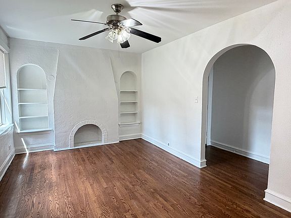 2nd image of 6417 N Albany Ave APT 2S