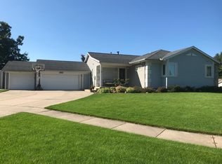 2112 Ridgebluff Ct SW, Byron Center, MI 49315