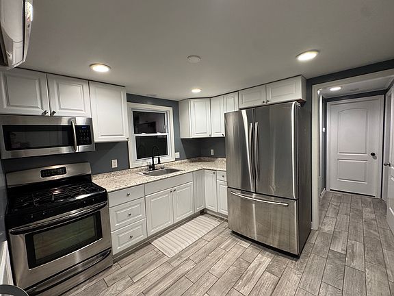 2nd image of 2 Woodside Ave Floor 2