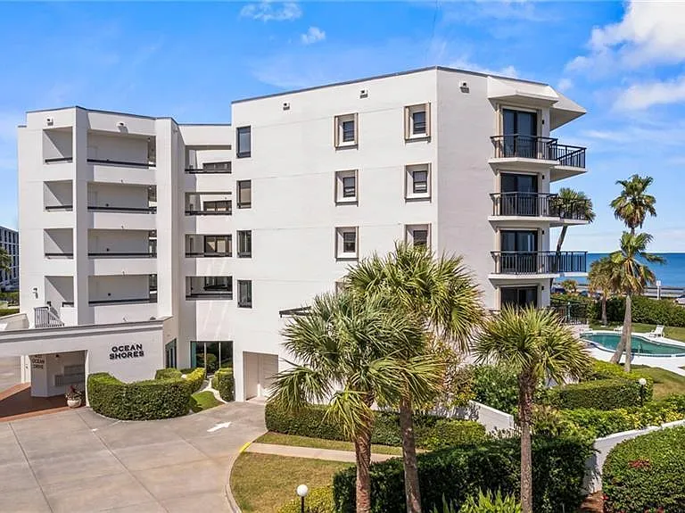 4101 Ocean Dr — Photo 3