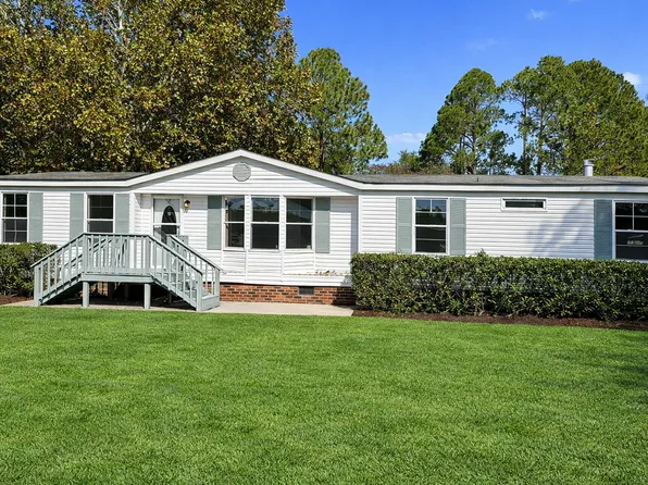 5524 Gilcrest Sands Dr, Hope Mills, NC 28348