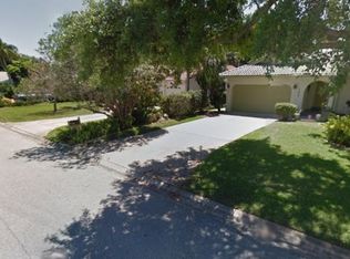 102 3rd St, Belleair Beach, FL 33786