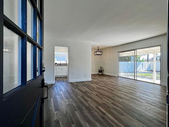 3rd image of 2209 Bradley Ave