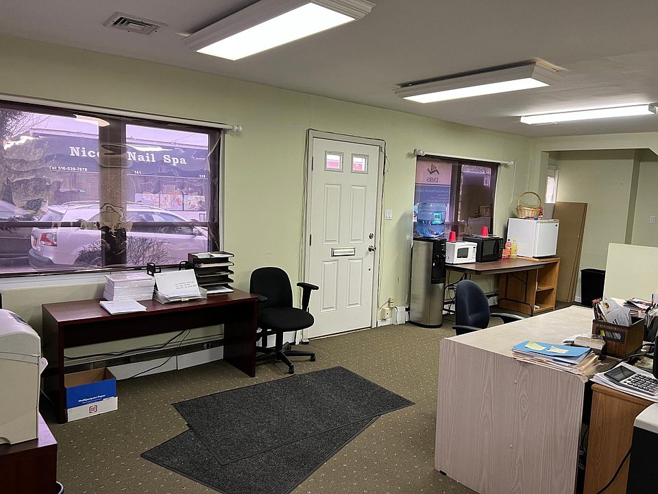 1st image of 138 Nassau Blvd