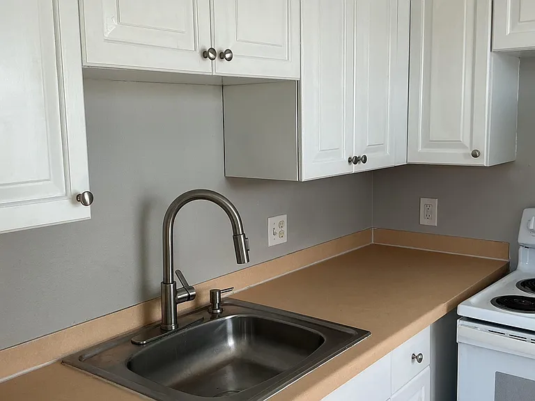 420 Monroe Ave #D202 — Photo 15