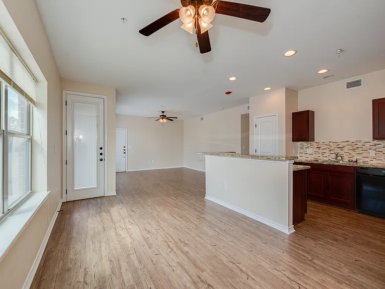 Falcon Point — Photo 120