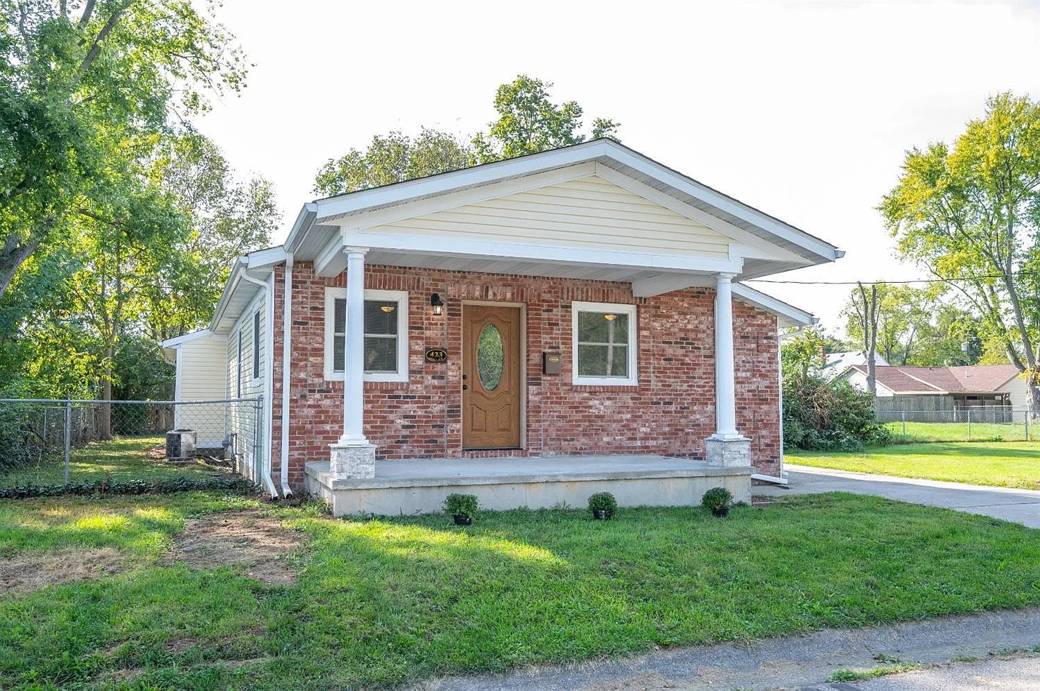 423 Ohio Ave photo 1