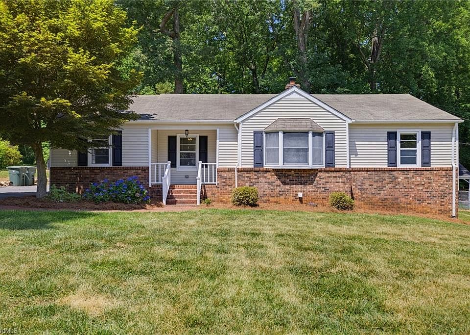1st image of 168 Piccadilly Dr