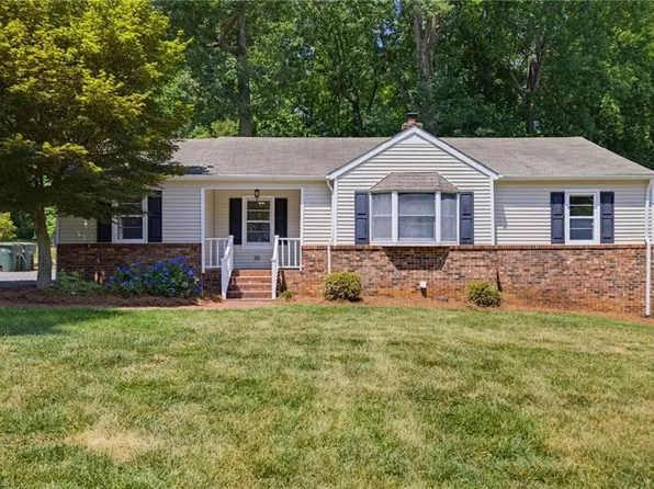 168 Piccadilly Dr, Winston Salem, NC 27104