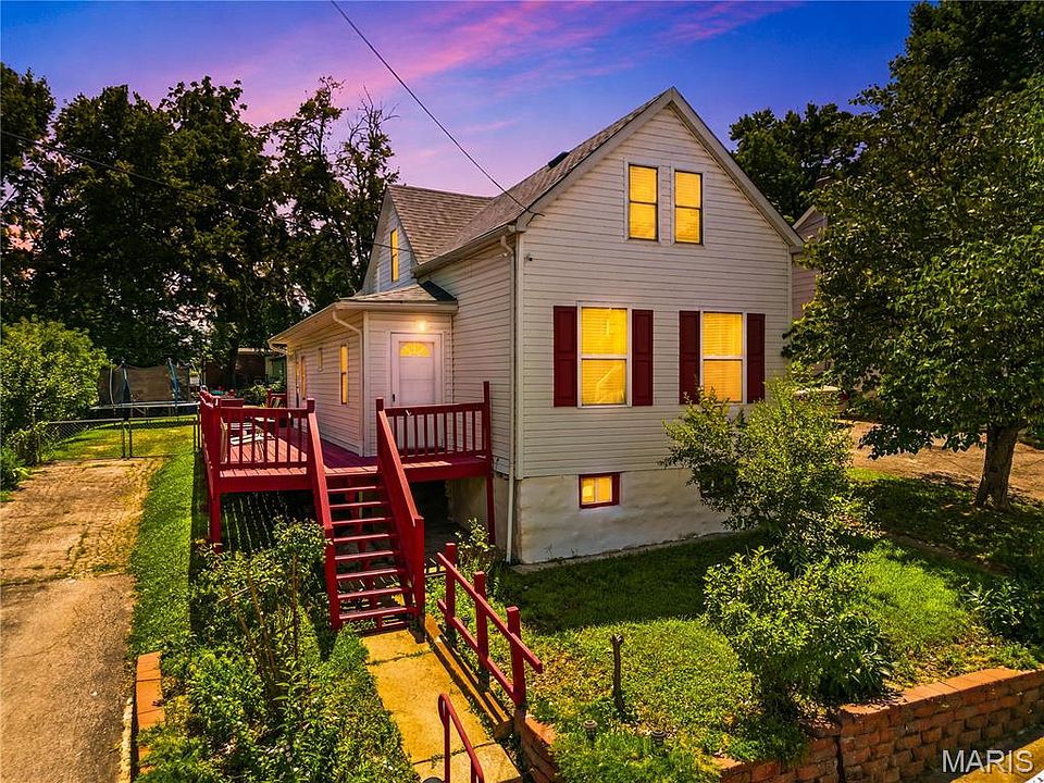 1st image of 210 Horn Ave