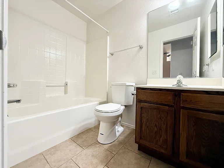 1460 Loren Dr — Photo 8