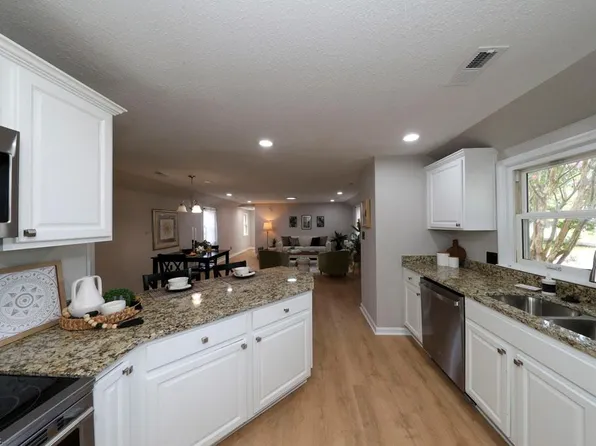 964 Norchester Ave, Norfolk, VA 23504