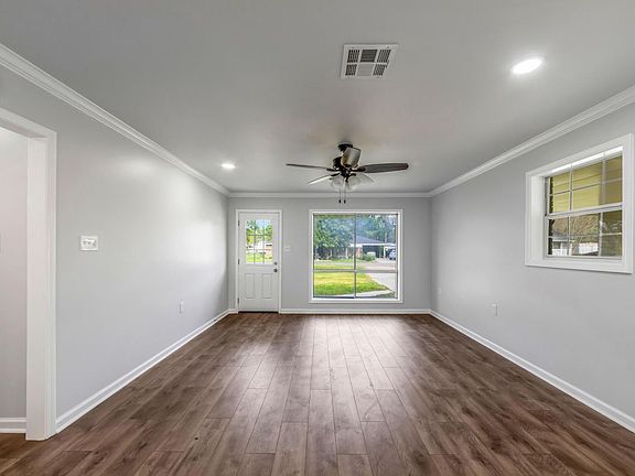 2nd image of 729 Sidney Dr