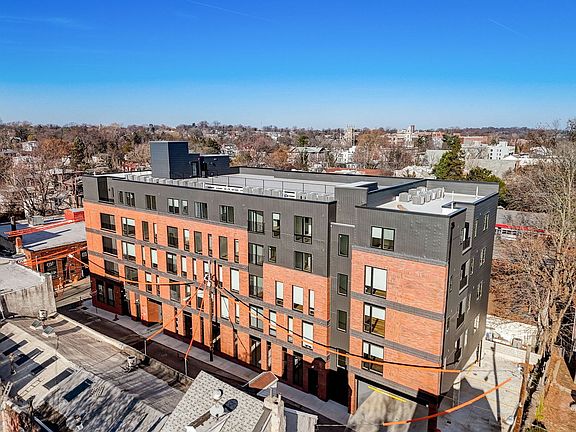2nd image of 212 W Rittenhouse St #403