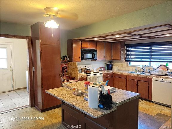 5th image of 27177 Cahuilla Rd