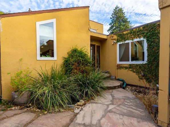 2110-2112 Camino Ct, Davis, CA 95616