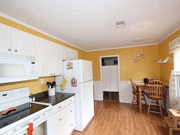 4th image of 9852 Marino Dr