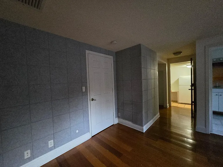 1922 Garfield St #1 — Photo 9
