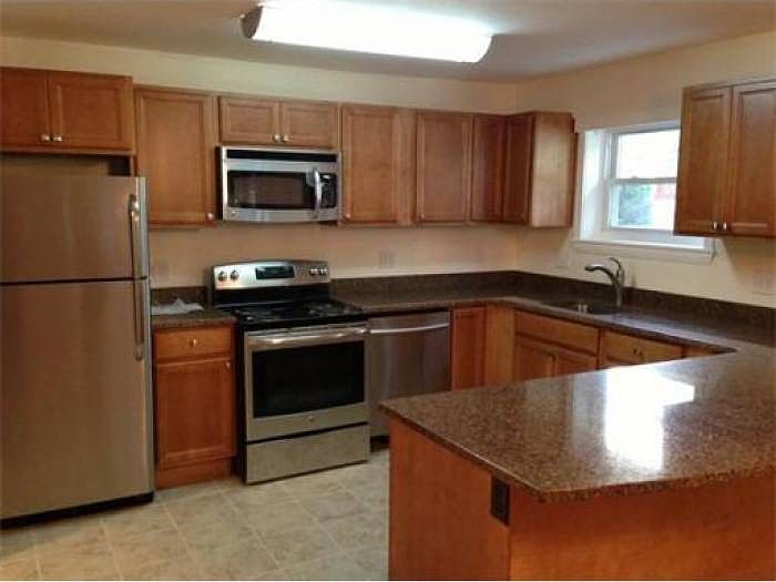 2nd image of 131 Sewall Ave APT 9