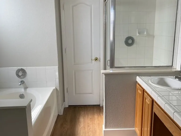 4334 Yorkwood Dr — Photo 14