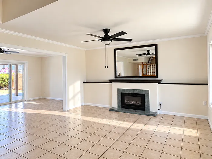 4 bed, 3.0 bath, 1694 sqft, $4,395 — Photo 4