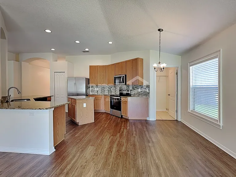 3584 Shrewsbury Dr — Photo 4