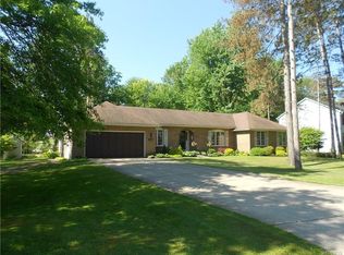 8145 Old Post Rd W, East Amherst, NY 14051