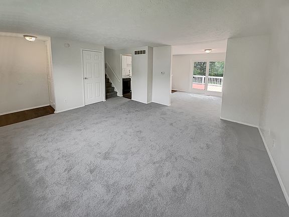 3rd image of 2617 Sheffield Dr