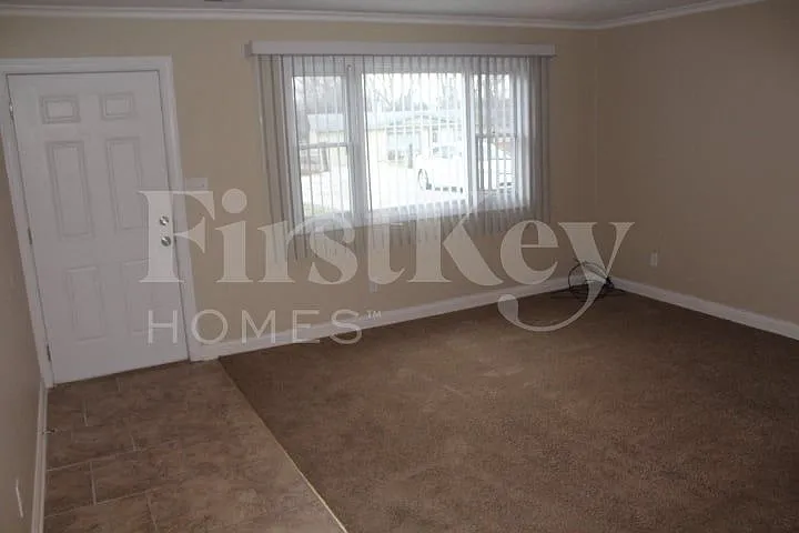 3 bed, 2.0 bath, 1520 sqft, $1,955 — Photo 4