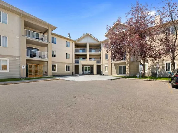 3000 S Citadel Meadow Point NW #318, Calgary, AB T3G 5N5