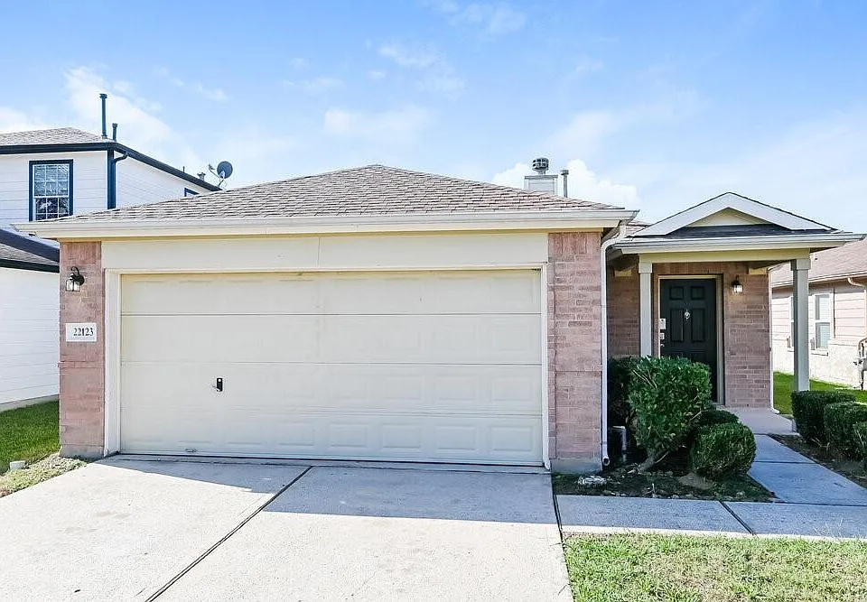 22123 Greengate Dr