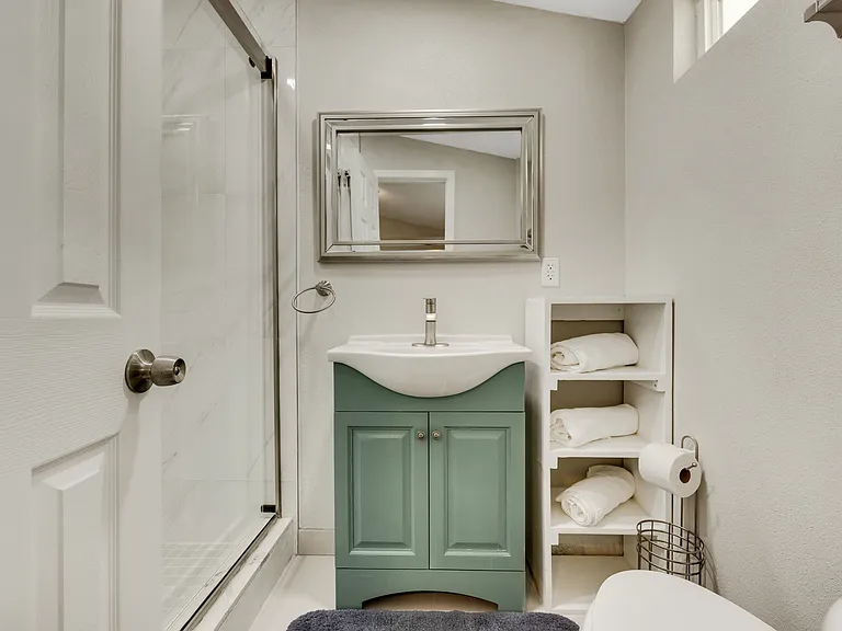 10462 Poona Dr — Photo 44