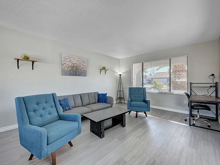 2247 Marlboro Dr — Photo 23
