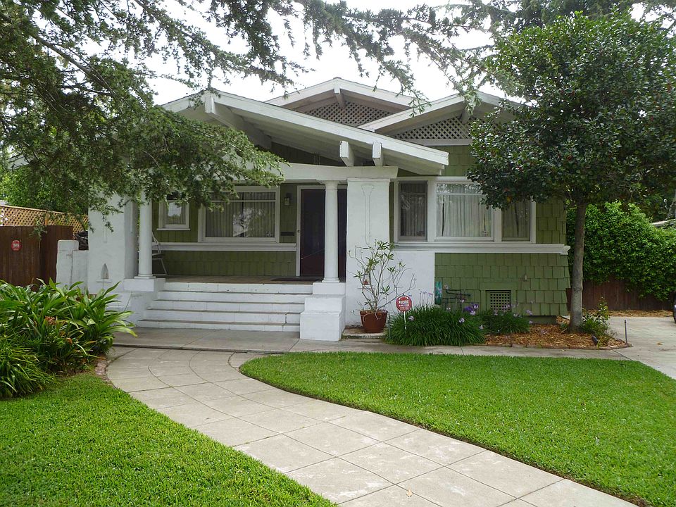 Classic Craftsman Front of house
