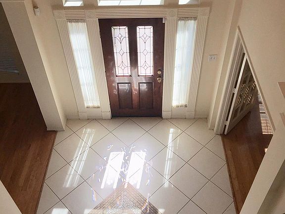 5th image of 308 Pinnacle Cove Ct