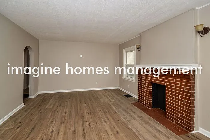 3 bed, 2.0 bath, 1175 sqft, $2,269 — Photo 3