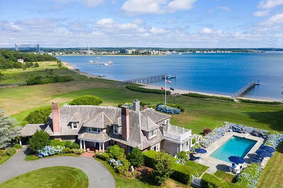 60 Onset Ave, Buzzards Bay, MA 02532 | Zillow