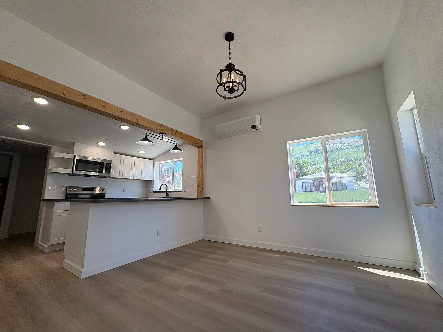 523 Birch St — Photo 4