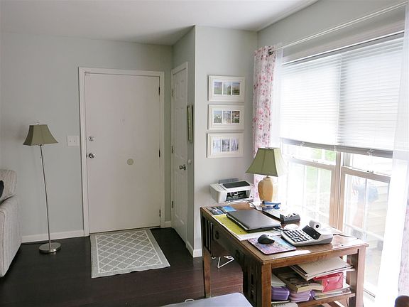 4th image of 3318 Hanover Dr