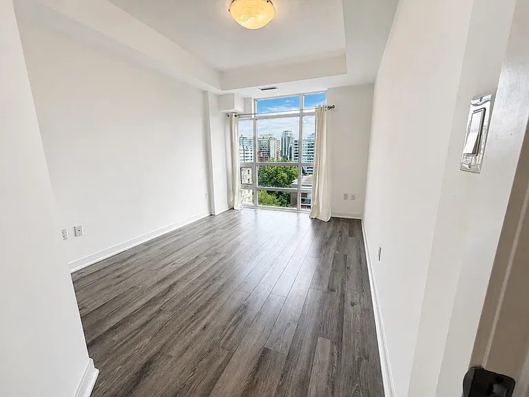 85 Robinson St #906 — Photo 7