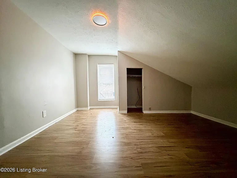 2221 W Madison St — Photo 5